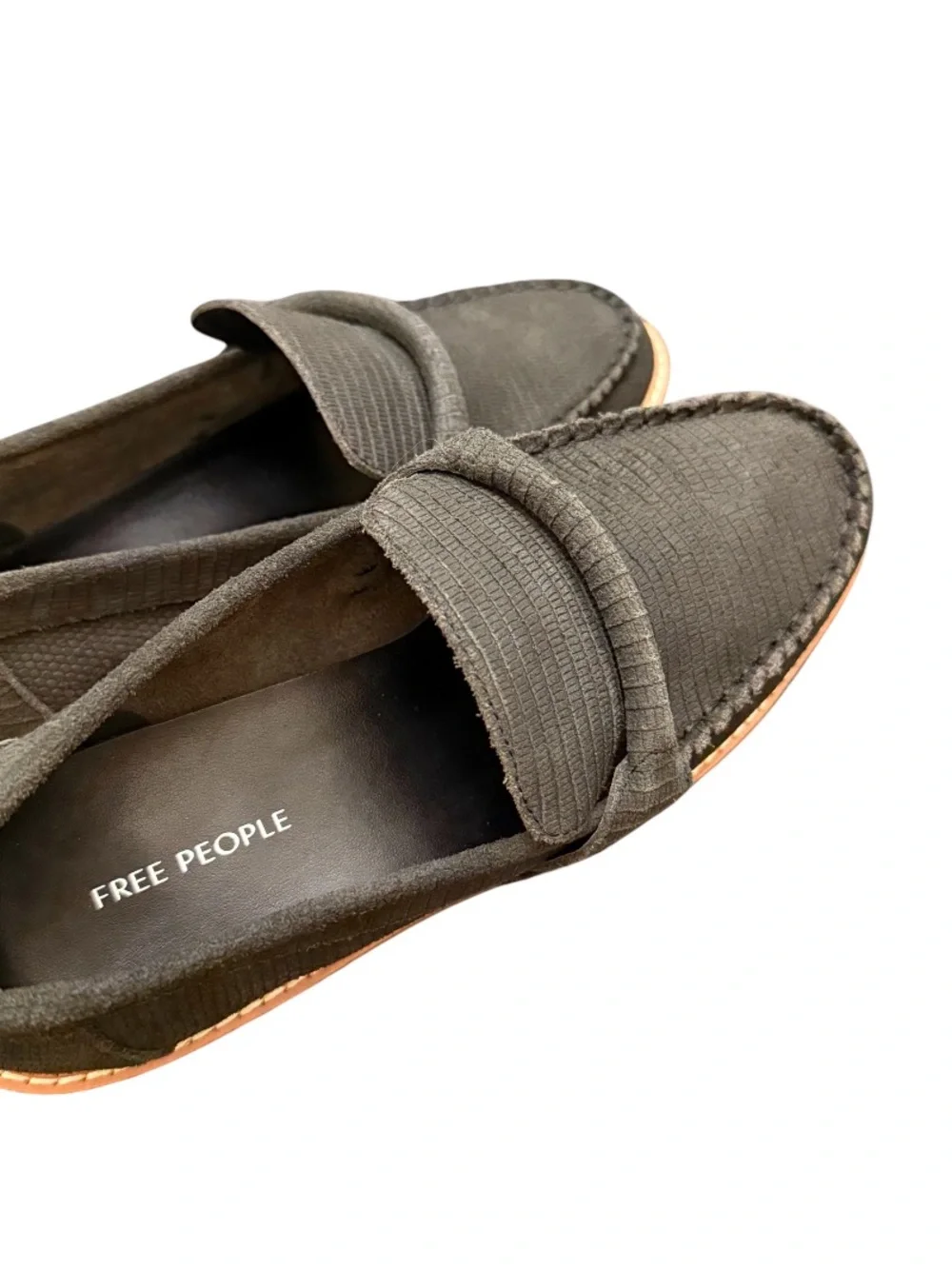FREE PEOPLE - DARK GREY SUEDE EXTERIOR WITH BROWN WOODEN HEELS “BEDFORD” LOAFERS